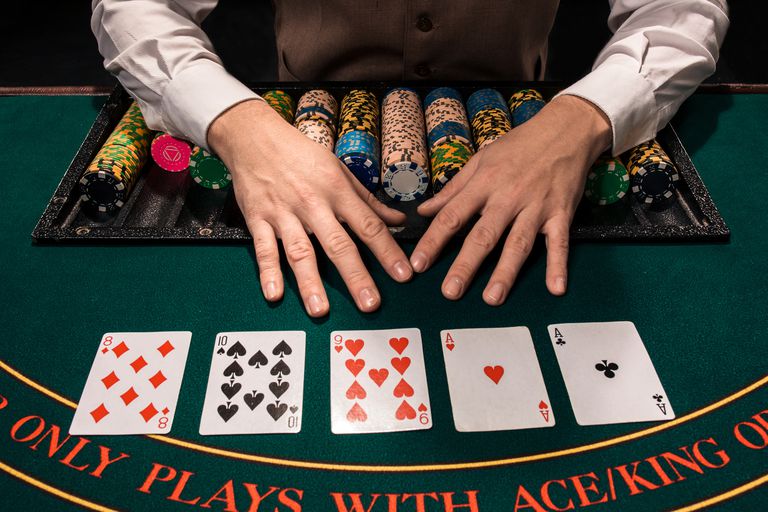 How to avoid and deal with tilt during a poker game play
